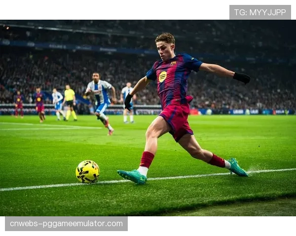 西班牙足球博物馆举办“西甲金靴历史”特辑，展出多位传奇射手脚部模型